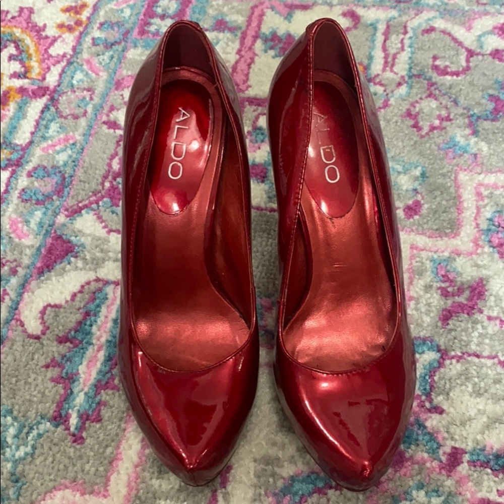 Also Red Patent Leather Pumps / Heels